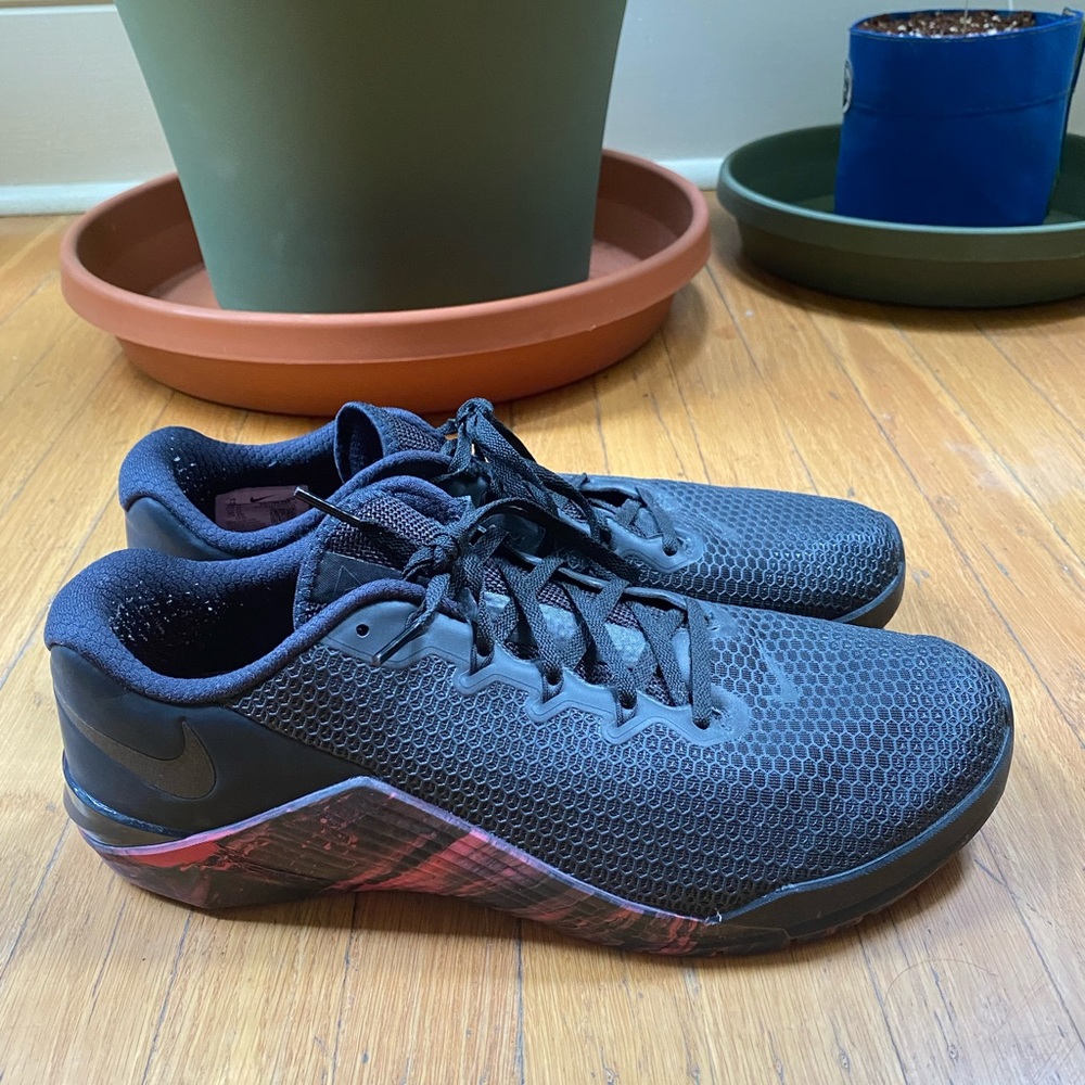 Nike Metcon 5 Men’s - Size 12 (like new)